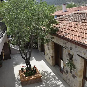  Otel Taş Avlu Butik